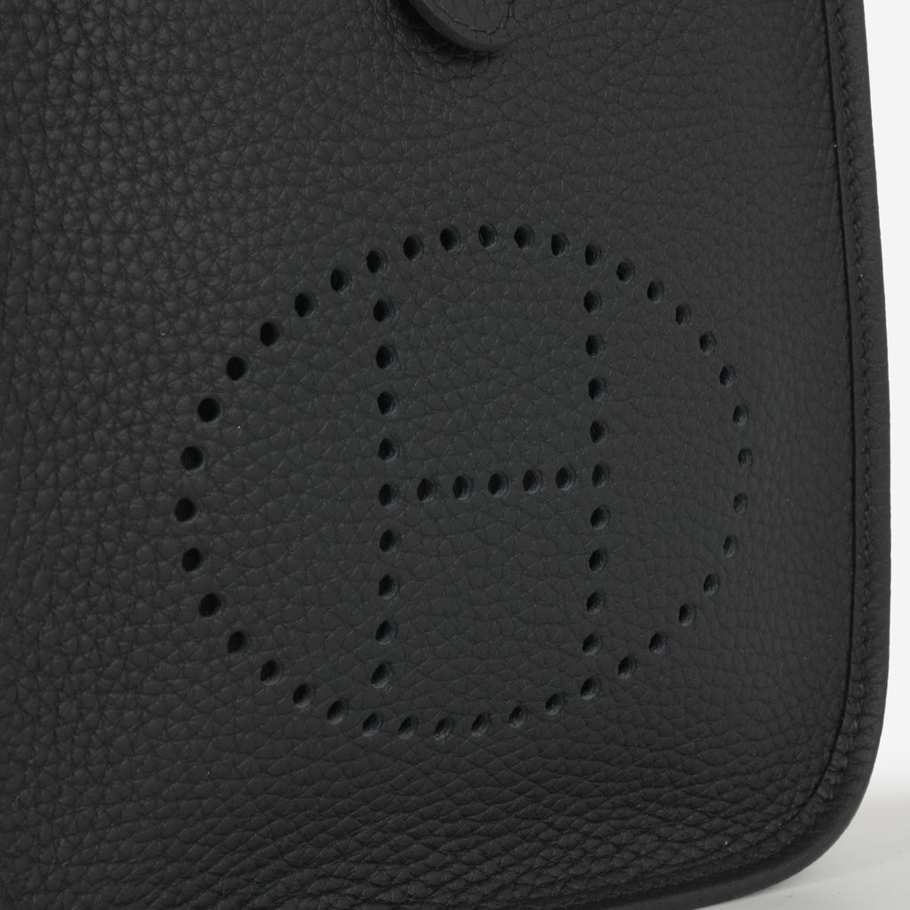 Hermès Mini Evelyne 16 - Black Clemence | Palladium Hardware