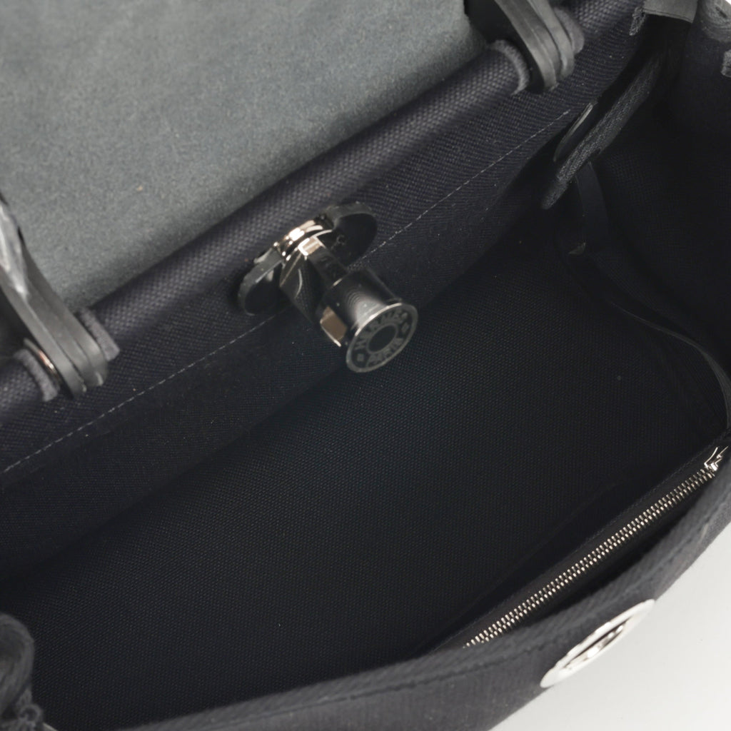 Hermès Herbag 31 - Black Canvas / Hunter | Palladium Hardware