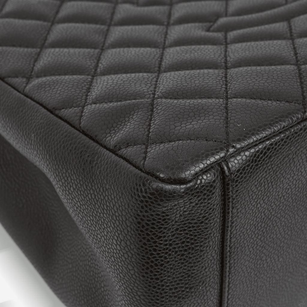 Chanel GST - Black Caviar | Gold Hardware