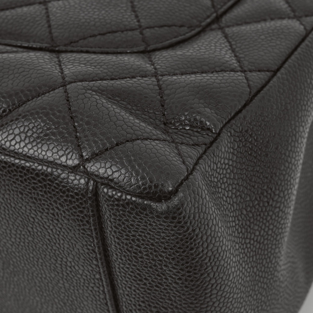 Chanel GST - Black Caviar | Gold Hardware