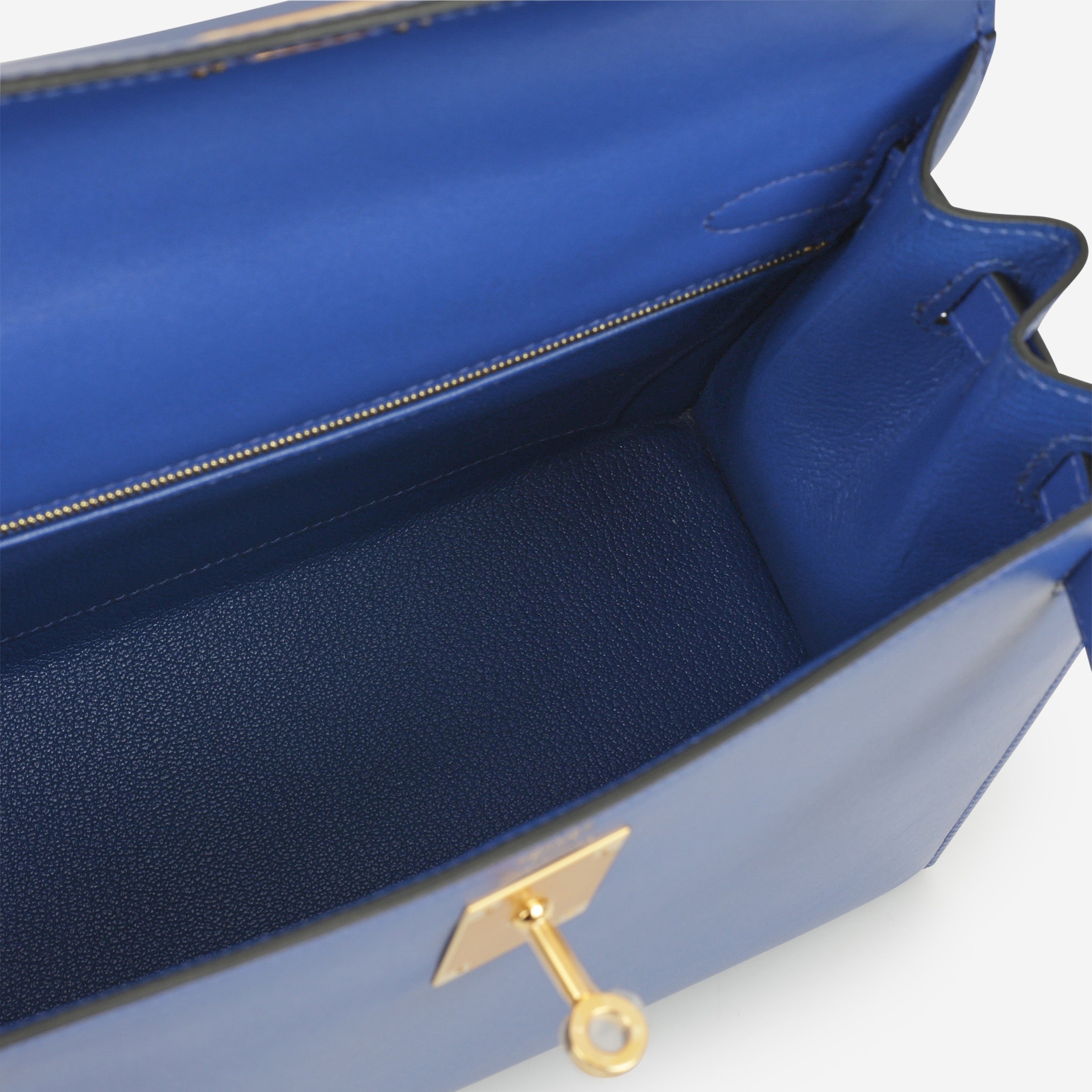 Hermès Kelly 28 - Bleu Electrique Tadelakt | Gold Hardware