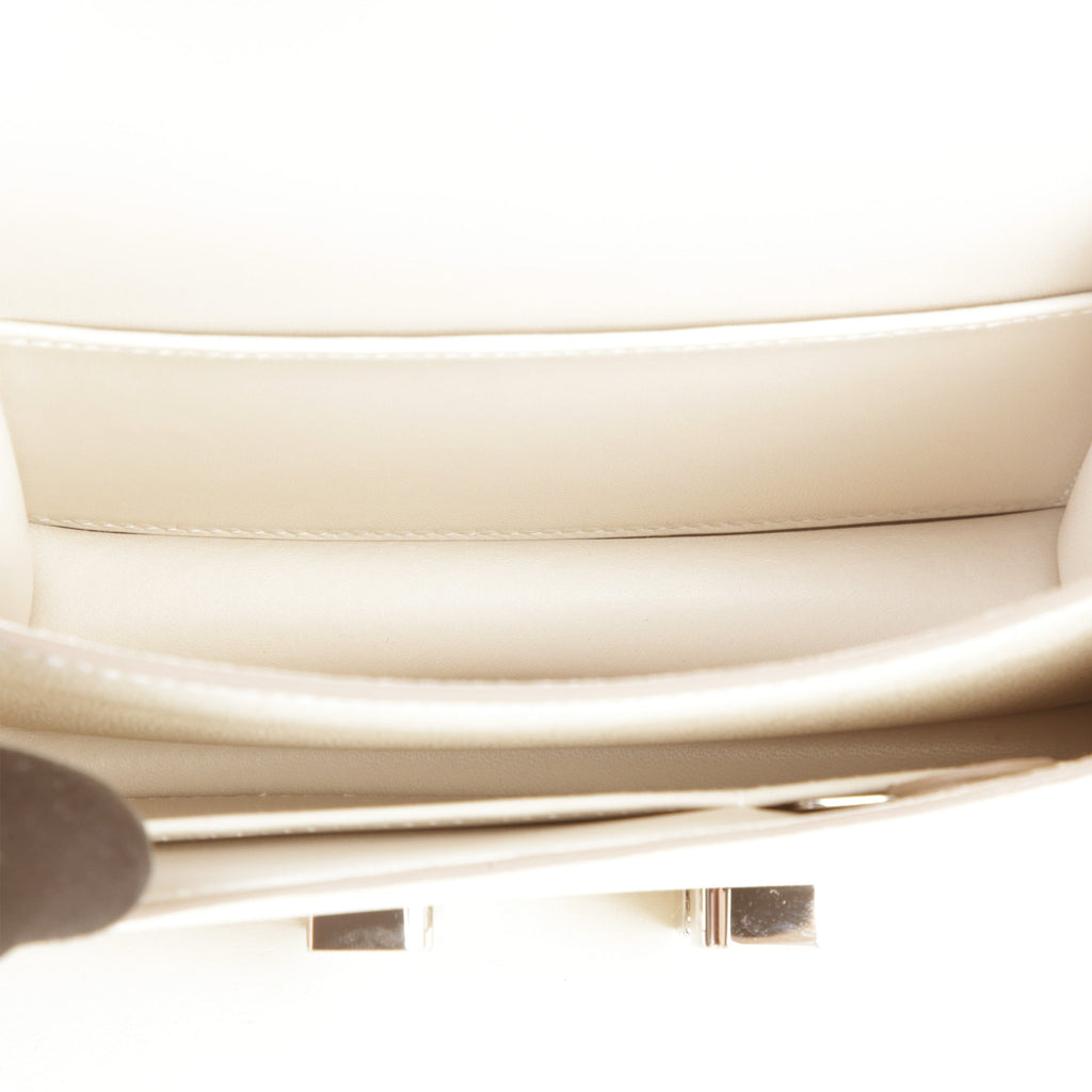 HERMÈS Constance Mini Craie (10) Epsom Lacquer Hardware Palladium hardware K (2025)
