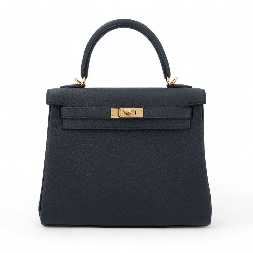 HERMÈS Kelly 25 Noir (89) Togo Gold hardware K (2025)