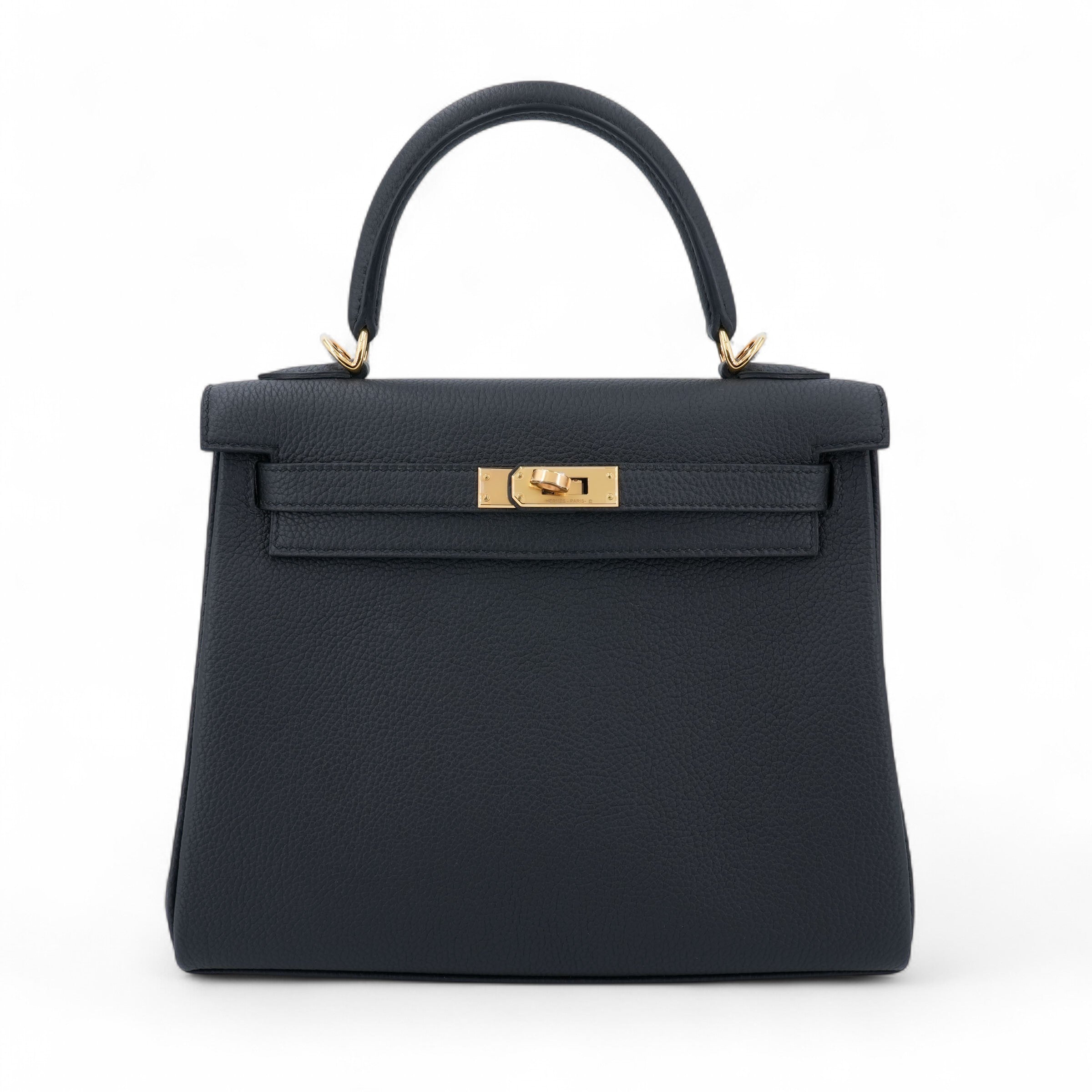 HERMÈS Kelly 25 Noir (89) Togo Gold hardware K (2025)