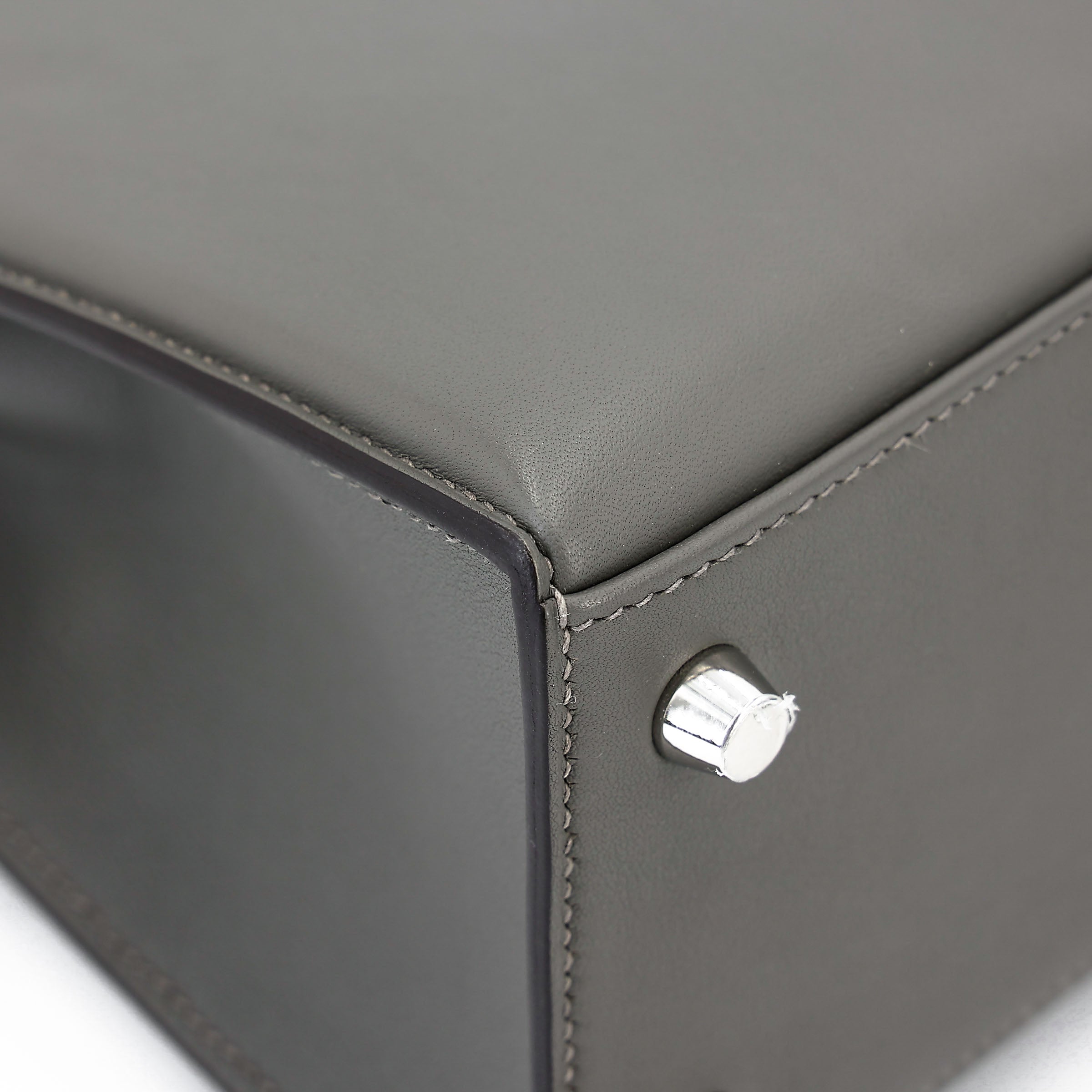 HERMÈS Limited Edition Kelly 25 Padded Sellier Gris Meyer (0L) Swift Palladium hardware B (2023)