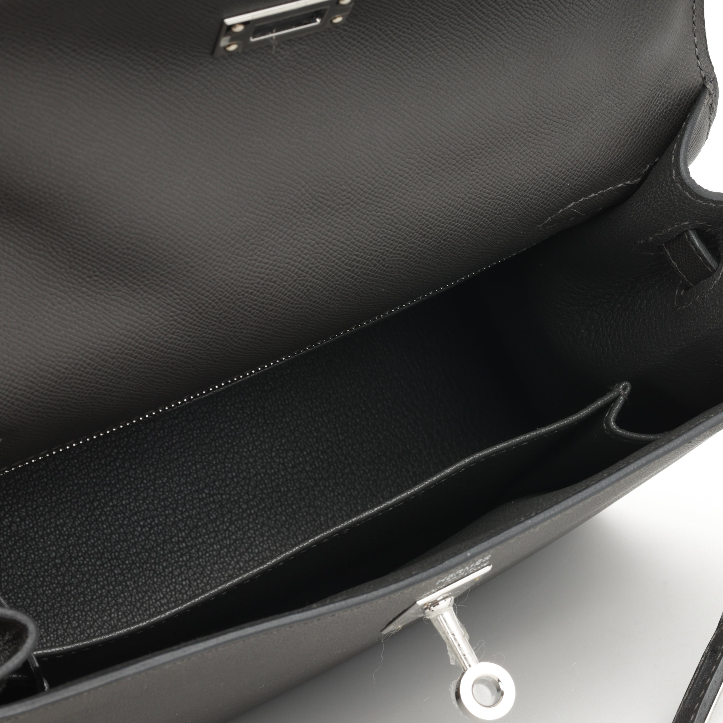 Hermès Kelly 25 - Graphite Madame | Palladium Hardware