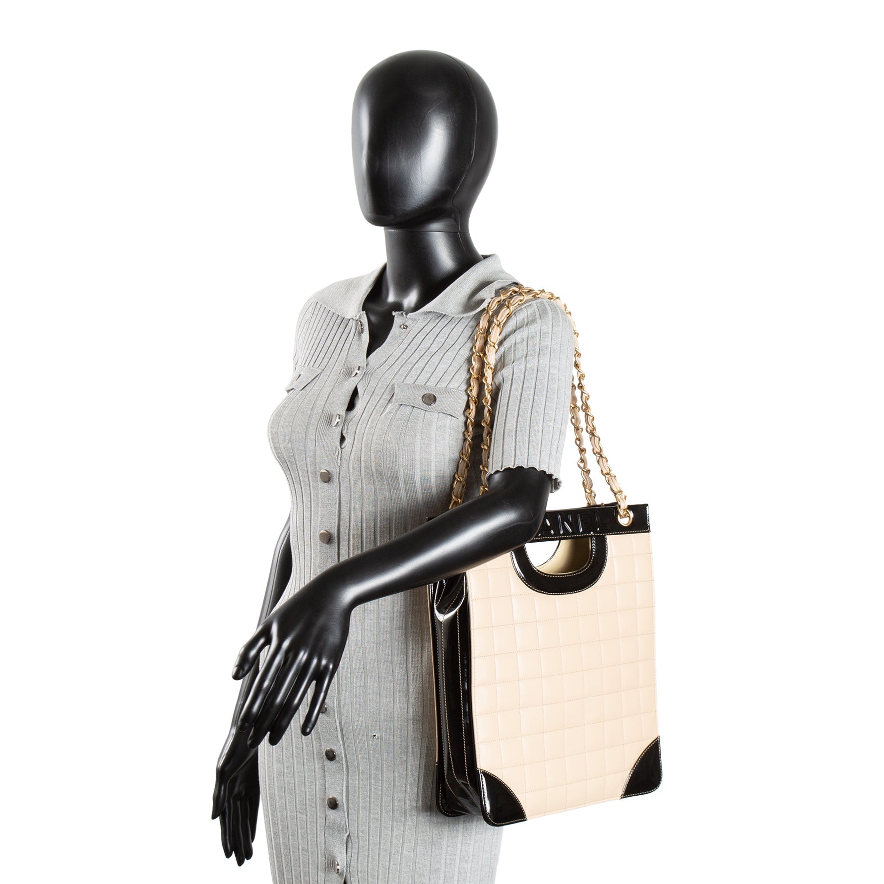 CHANEL Vintage Chocolate Bar Chain Tote - Beige